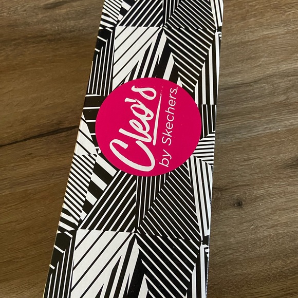 Cleo’s by Skechers Memory Foam size 7 - Picture 3 of 9